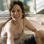 Image for episode "Corn Snake" from Drama programme "Weeds"