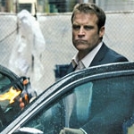 Image for episode "Lockdown" from Drama programme "Human Target"