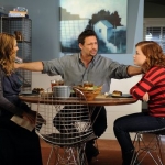 Image for episode "The Great Compromise" from Drama programme "Suburgatory"